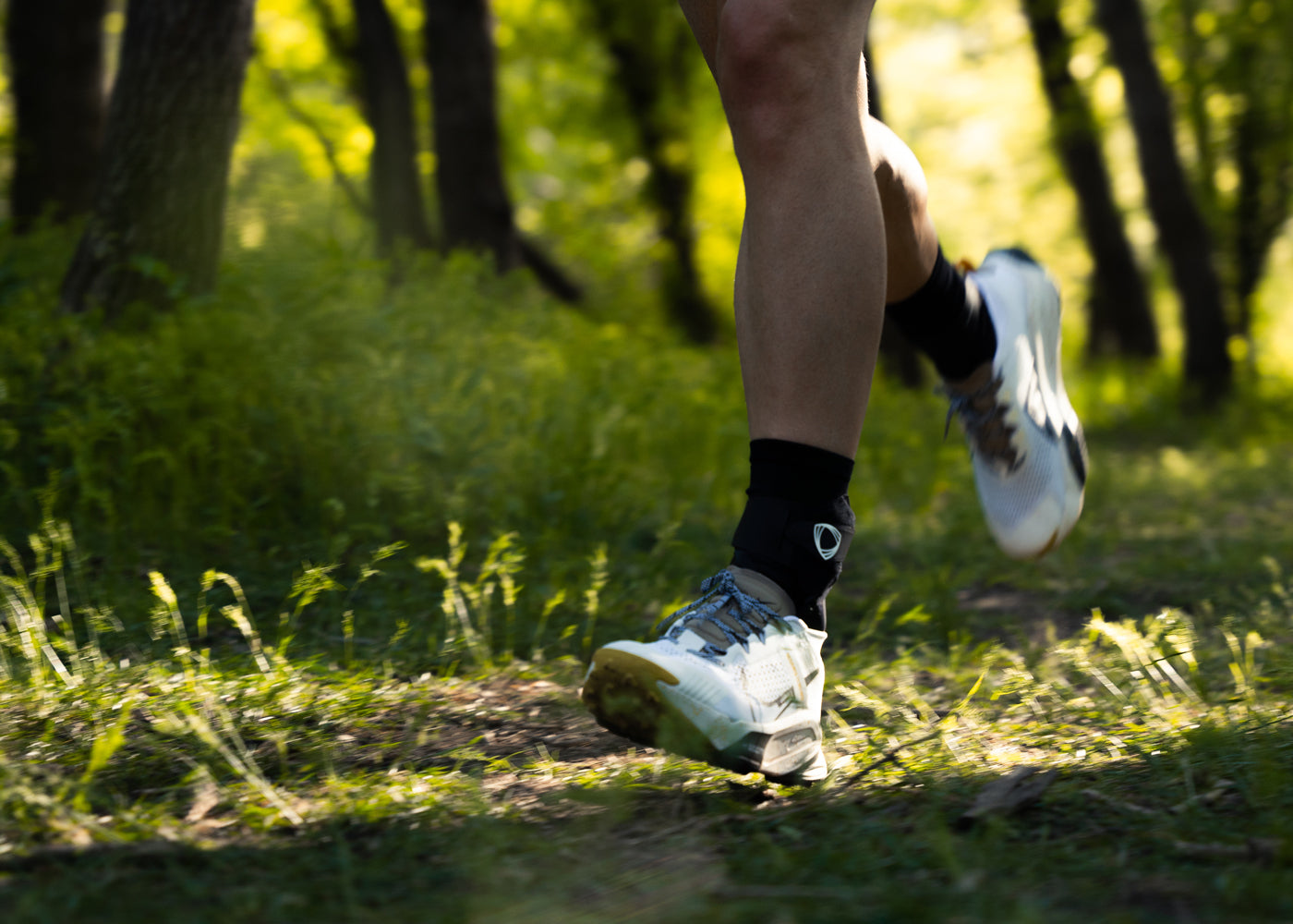 Lightweight ankle support for hiking