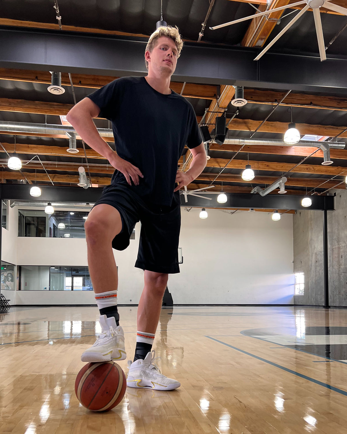 NBA PLAYER WEARING BASKETBALL ANKLE BRACES