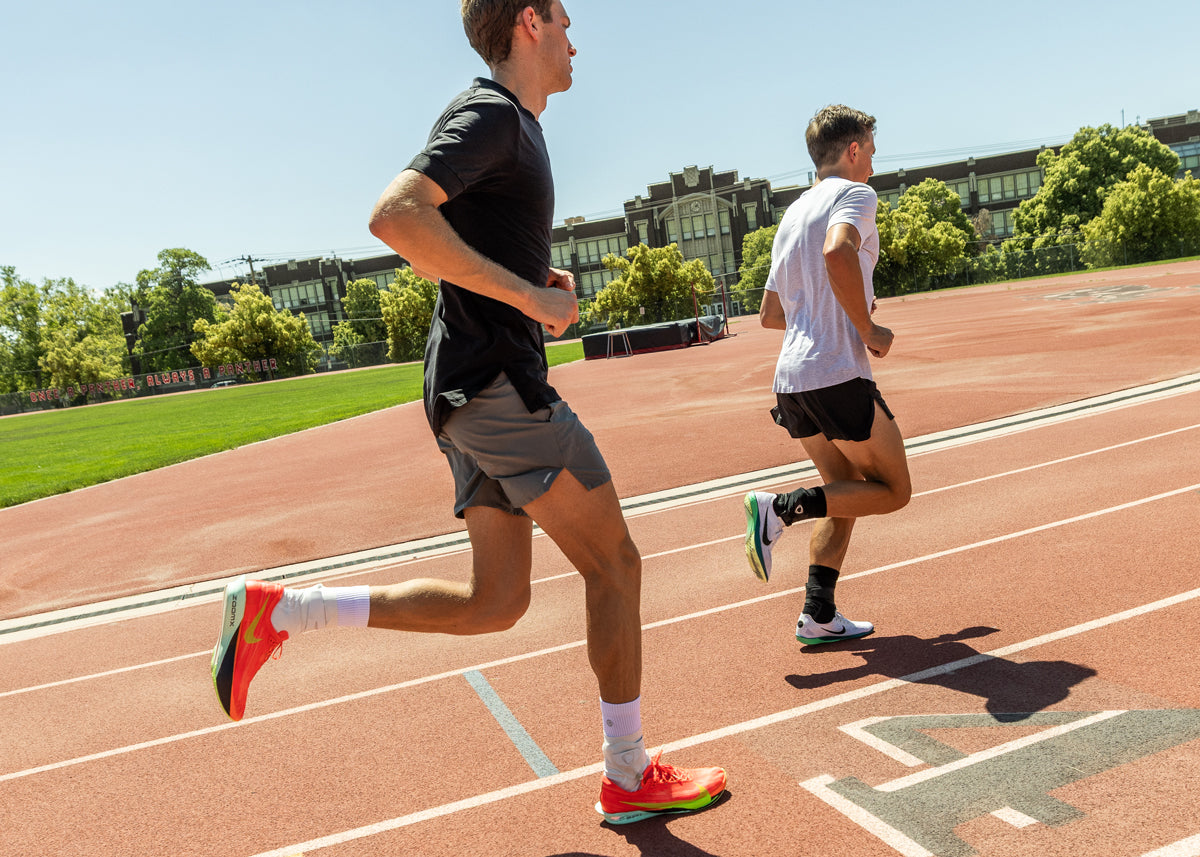 Running ankle support with full foot and ankle mobility