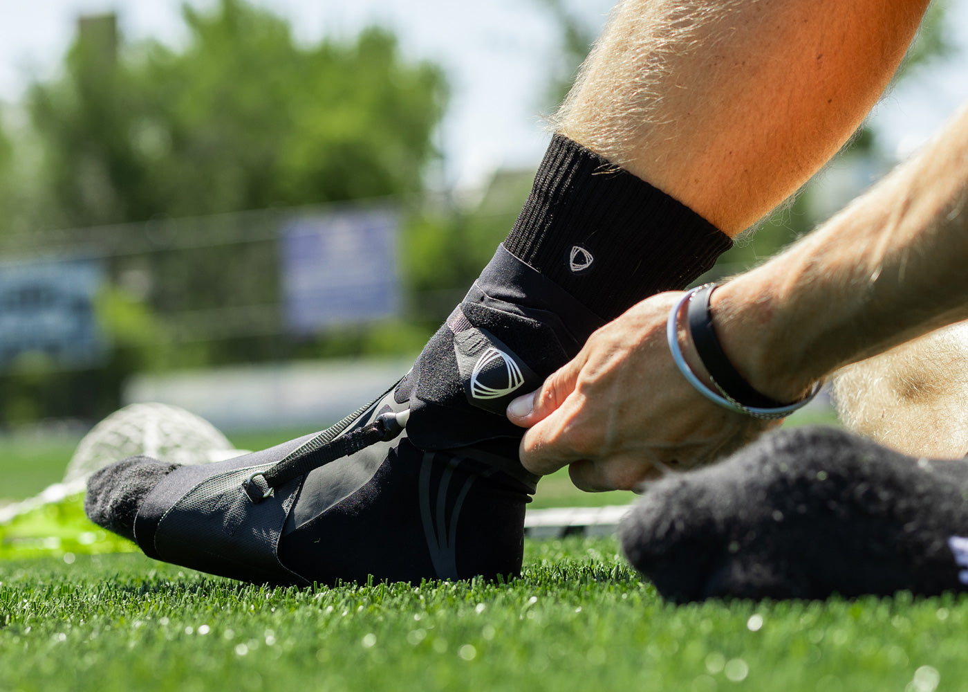 Lacrosse ankle brace to boost ankle sprain recovery